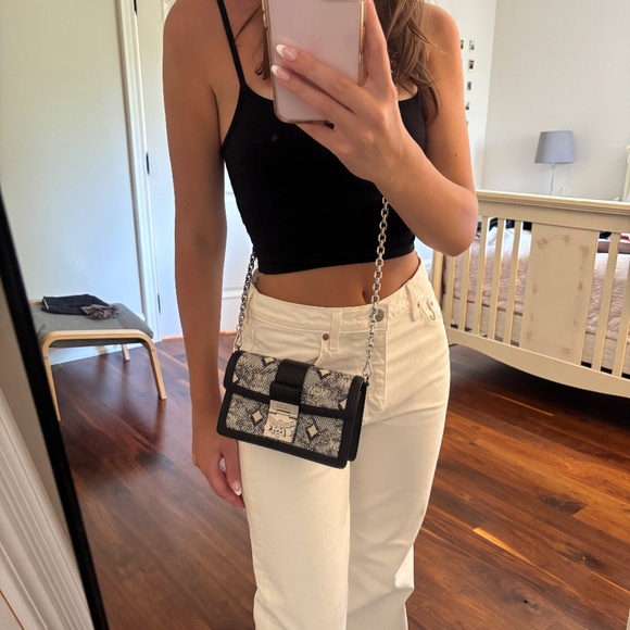 MCM Tracy Crossbody in Vintage Monogram Jacquard - Picture 6 of 8